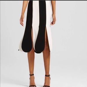 Victoria Beckham Black and White Scallop Skirt